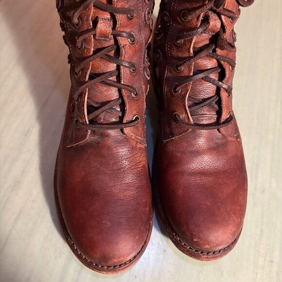 Womens Frye Jenna Disc Studded Lace Distressed 76421 Boots Size 8 B - Picture 3 of 13